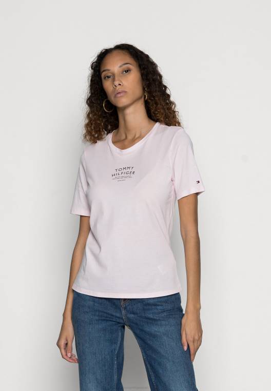 חולצת טי בהדפס רגיל טקסט NX207896 ורוד בהיר Tommy Hilfiger