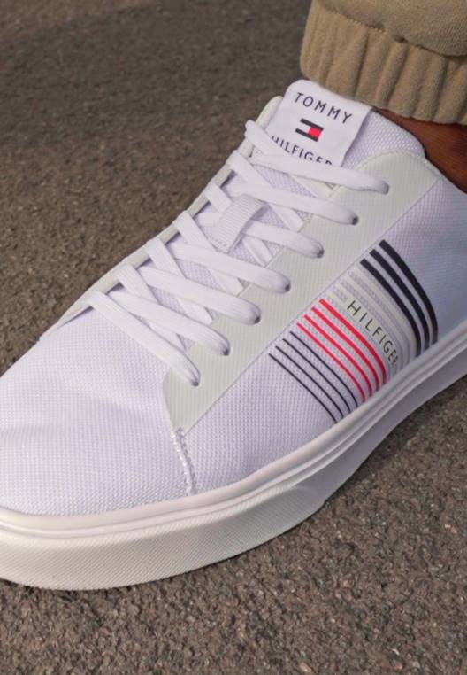 מאמני פסים קלים NX207924 לבן Tommy Hilfiger