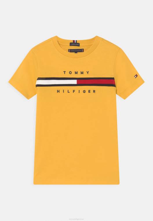 חולצת טריקו בהדפסת תוספת דגל NX208013 מניב צהוב Tommy Hilfiger