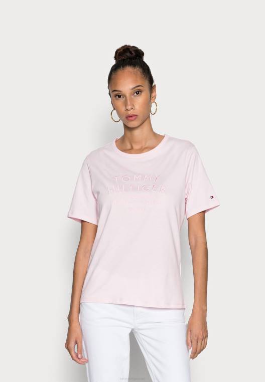 חולצת טריקו בהדפס טי טקסט NX208032 ורוד בהיר Tommy Hilfiger