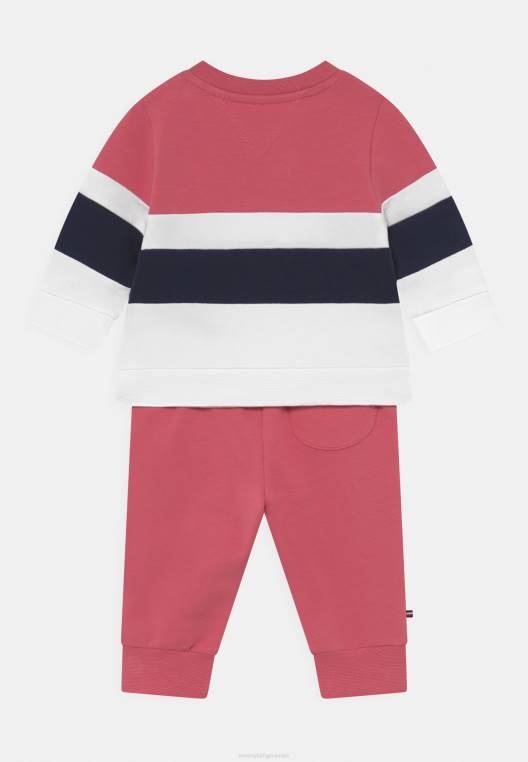 חליפת אימונית עם צווארון צווארון לתינוק NX208061 אבטיח עמוק Tommy Hilfiger