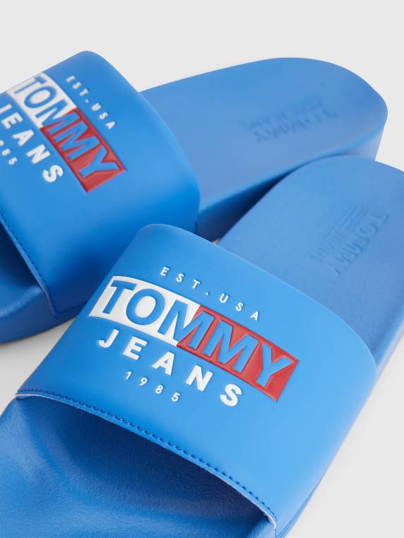 מגלשות בריכה עם לוגו NX20832 כחול מהפנט Tommy Hilfiger