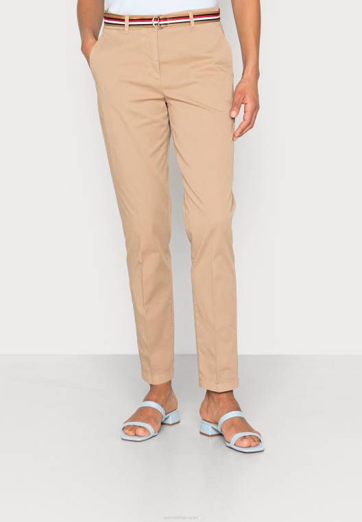 מכנסי צ'ינו של היילי NX208461 בז' Tommy Hilfiger