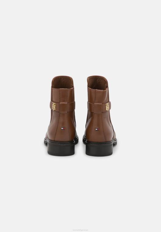 מגפיים שטוחים מטבעות קלאסיים NX208469 קוניאק חורף Tommy Hilfiger