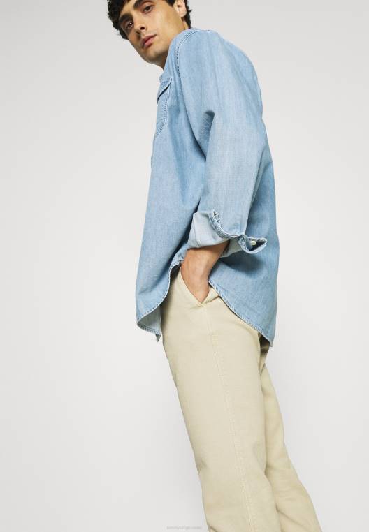 צ'ינוס בליקר NX208483 שיזוף מדברי Tommy Hilfiger