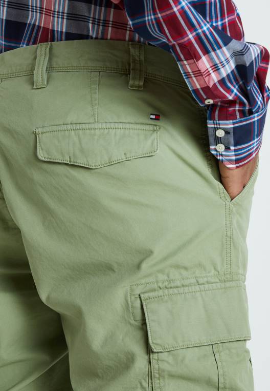 מכנסיים קצרים של ג'ון NX208495 ירוק Tommy Hilfiger