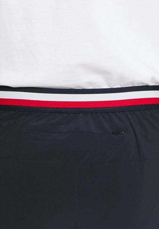 מכנסי ספורט קצרים לאימון חיוניים NX208557 שמיים מדבריים Tommy Hilfiger