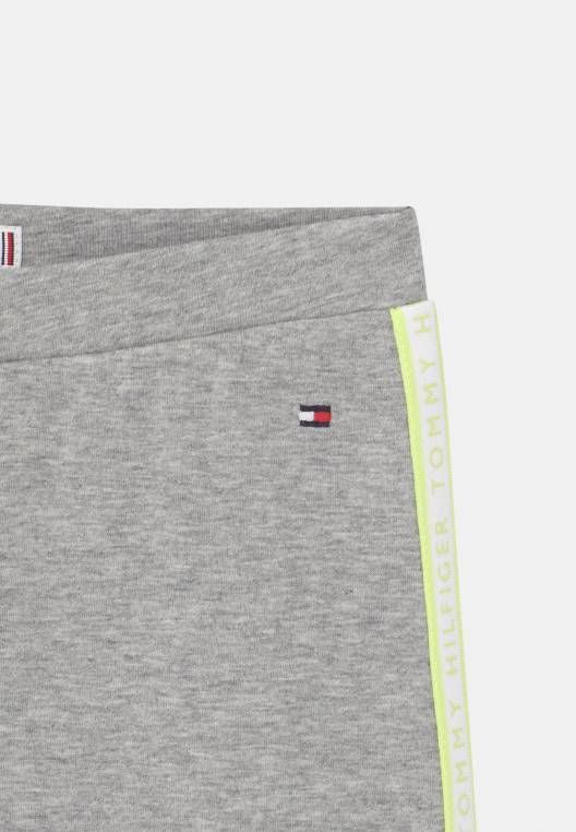 מכנסי רכיבה חיוניים NX208760 אברש אפור בהיר Tommy Hilfiger