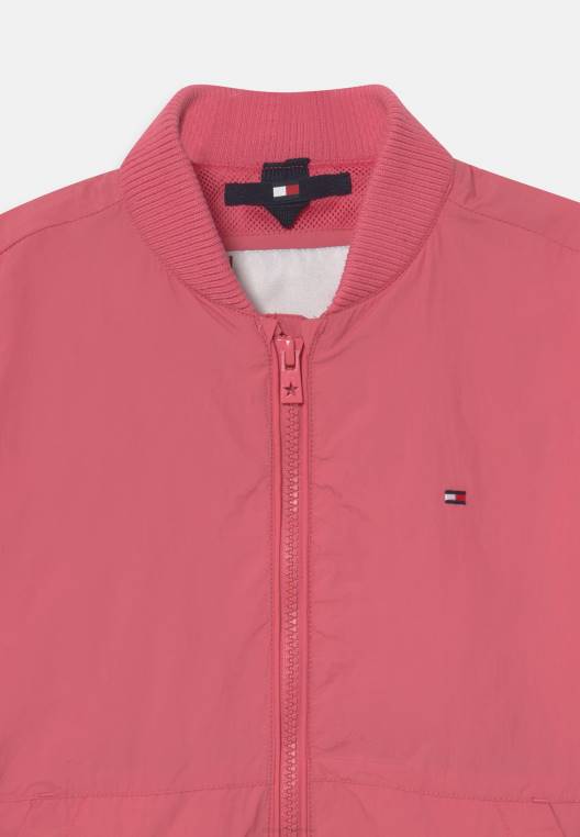 מעיל מסלול קל חיוני NX208768 אבטיח עמוק Tommy Hilfiger