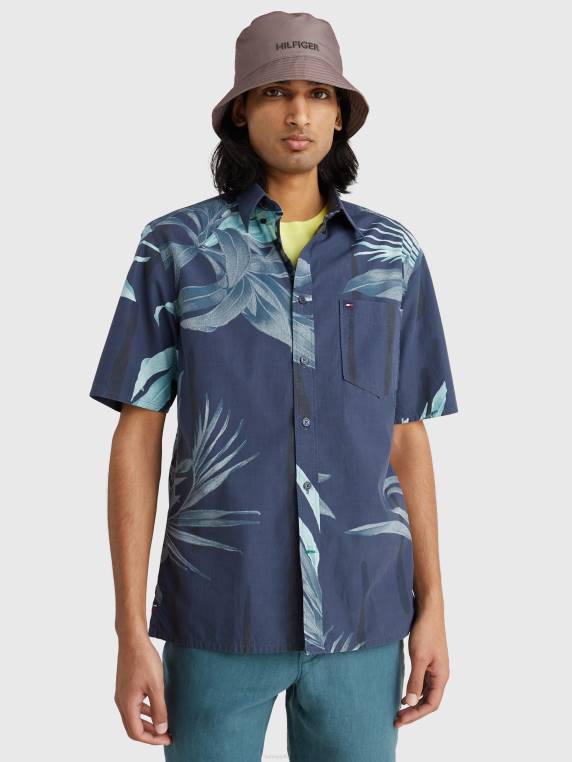 חולצה קז'ואל עם שרוולים קצרים בהדפס טרופי NX20989 שמיים מדבריים/רב Tommy Hilfiger
