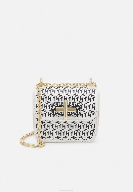 Turnlock מיקרו לייזר חתוך על פני תיק הגוף NX205230 לבן בוהק Tommy Hilfiger