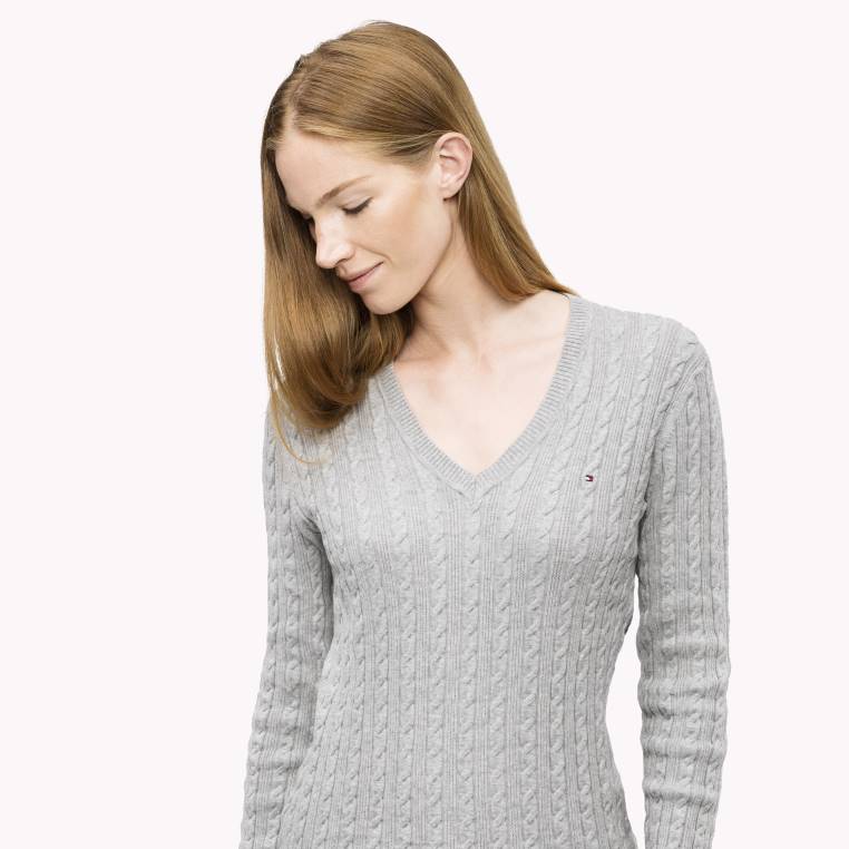 סוודר קלאסי עם צווארון V בכבלים NX202169 אברש אפור בהיר Tommy Hilfiger