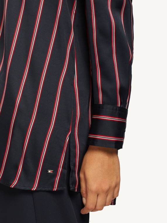 חולצת שרוולים ארוכים עם צווארון V מסוג ויסקוזה סאטן NX202411 פס ממוקם אנכי/שמי מדבר/אדום Tommy Hilfiger