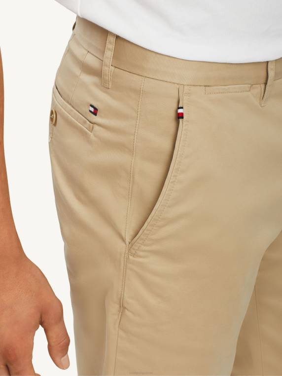 מכנסי צ'ינס בכושר ישר של denton 1985 NX201030 באטיק חאקי Tommy Hilfiger