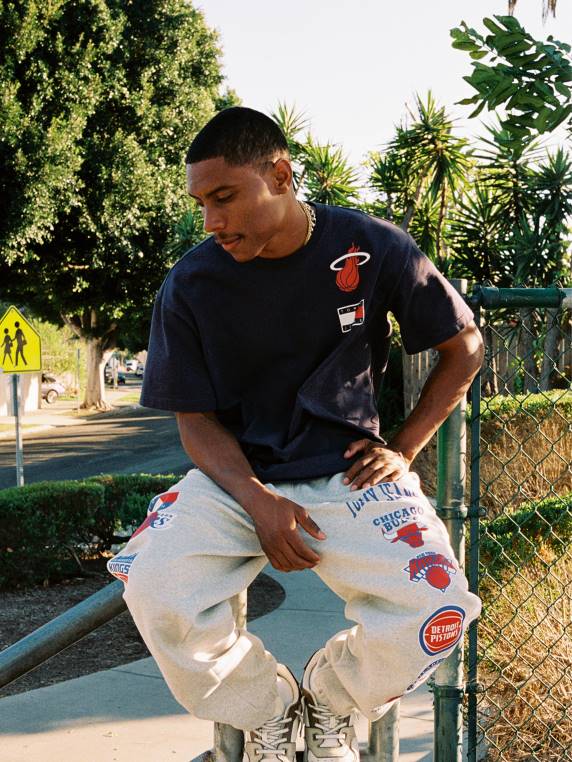 ג'ינס ו-nba רגועים לצוות NX201081 אברש אפור Tommy Hilfiger