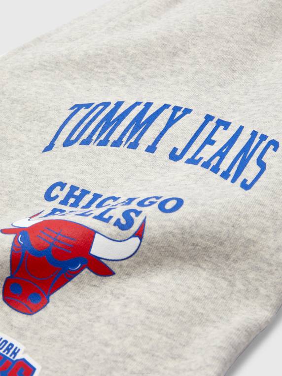 ג'ינס ו-nba רגועים לצוות NX201081 אברש אפור Tommy Hilfiger