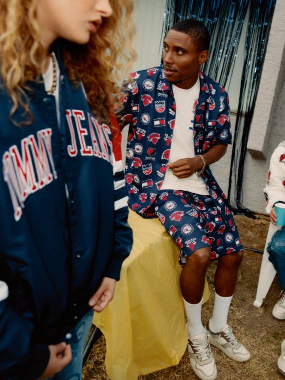 ג'ינס וחולצת nba עם שרוולים קצרים NX201687 דמדומים נייבי/שיק Tommy Hilfiger