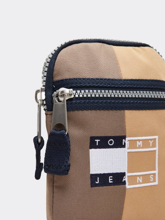 נרתיק טלפון tjm heritage NX20597 חאקי קלאסי Tommy Hilfiger